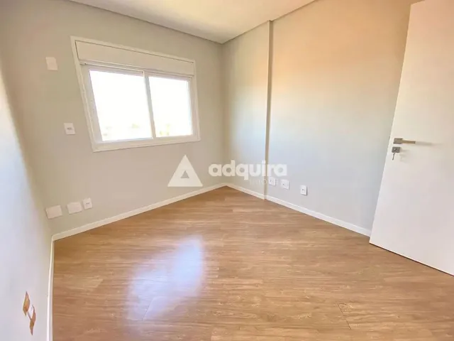 Imagem 4: Apartamento Semimobiliado para Locação com 3 Quartos e 2 Vagas de Garagem no Centro