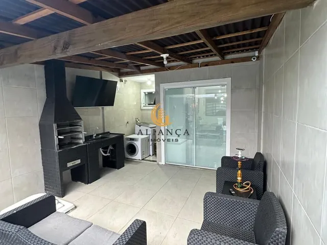 Imagem 8: Sobrado em Forquilhas, São José/SC