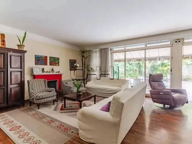 Imagem: Aluguel Casa 3 Dormitórios - 297 M² Alto
