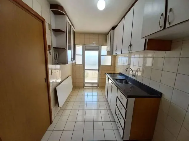 Imagem 9: Apartamento Semi Mobiliado com 2 Quartos para Alugar - Bairro Estreito, em Florianópolis