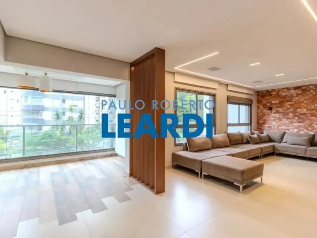 Imagem: O apartamento possui 3 Dormitórios, 3 Suítes, 4 Banheiros