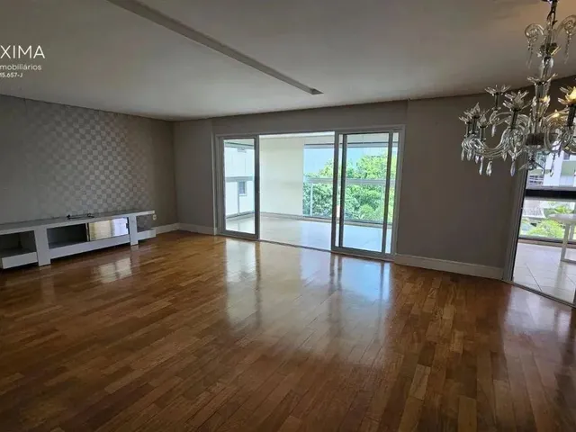 Imagem: Apartamento com 4 Dormitórios, 218 M²