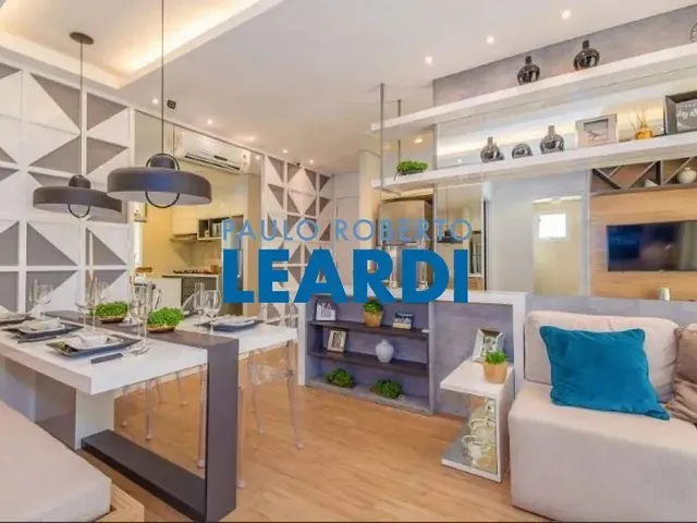Imagem: O apartamento possui 2 Dormitórios, 1 Suíte, 2 Banheiros