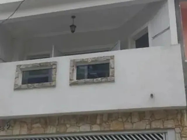 Imagem: Sobrado em Rua Sol Nascente - Piraporinha