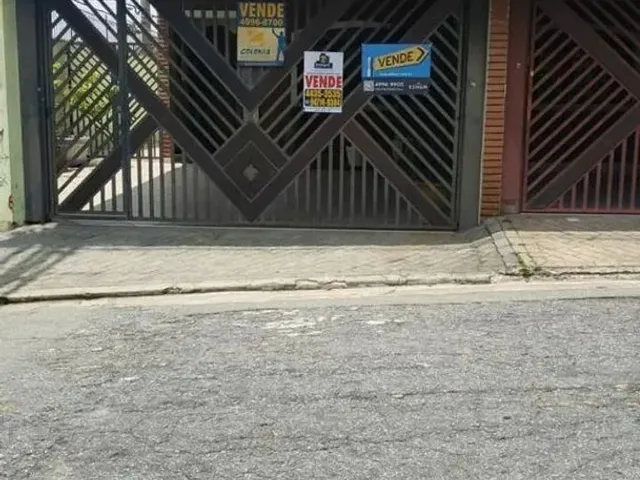 Imagem: A casa possui 3 Dormitórios, 3 Suítes, 4 Banheiros, 2