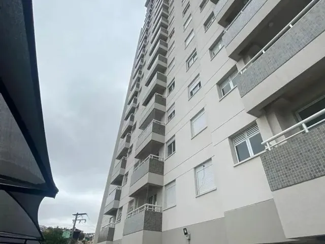 Imagem: O apartamento possui 2 Dormitórios, 1 Banheiro, 2 Vagas na