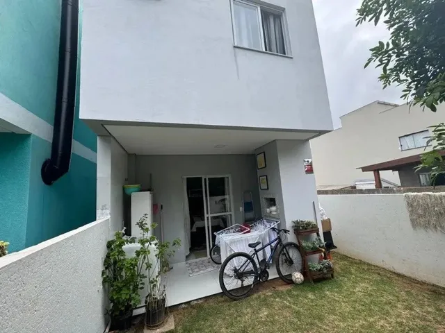 Imagem 12: Ótimo Sobrado de Lateral com 3 Dormitórios + Quintal no Bairro do Rio Vermelho!