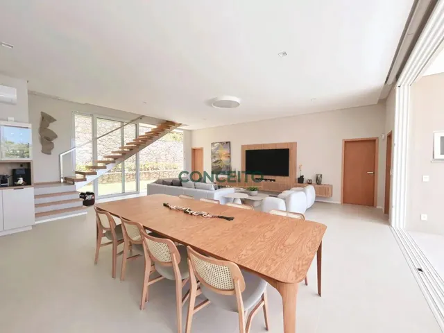 Imagem 9: Casa a Venda Finamente Mobiliada e Decorada, com 5 Suítes, Pronta para Morar na Praia