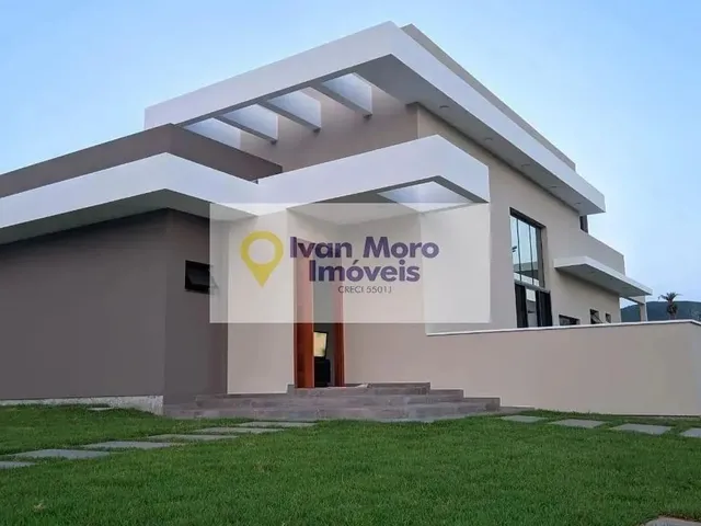 Imagem: A casa possui 4 Dormitórios, 2 Suítes, 4 Banheiros, 3