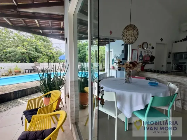 Imagem 13: Casa com Piscina À Venda em Daniela - Florianópolis Sc