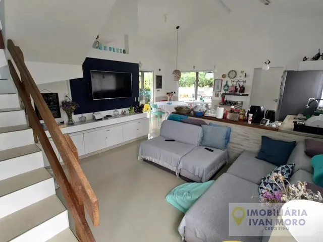 Imagem 6: Casa com Piscina À Venda em Daniela - Florianópolis Sc