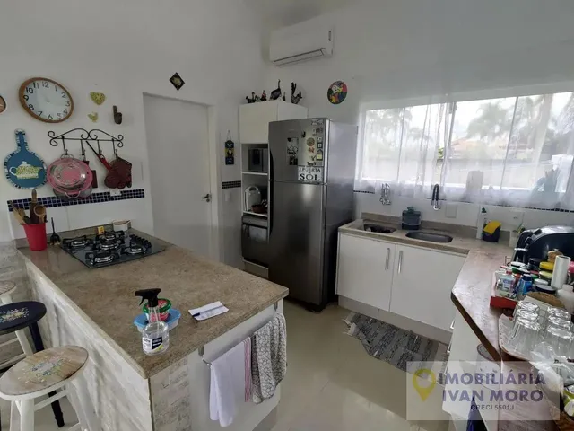 Imagem 14: Casa com Piscina À Venda em Daniela - Florianópolis Sc