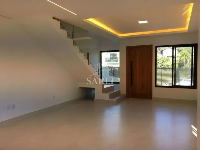 Imagem 15: Casa com 03 Dormitorios no Bairro Saco Grande em Florianópolis
