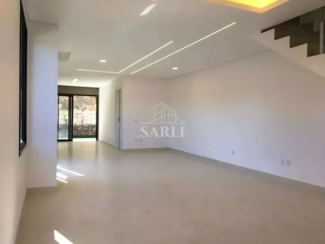 Imagem 9: Casa com 03 Dormitorios no Bairro Saco Grande em Florianópolis