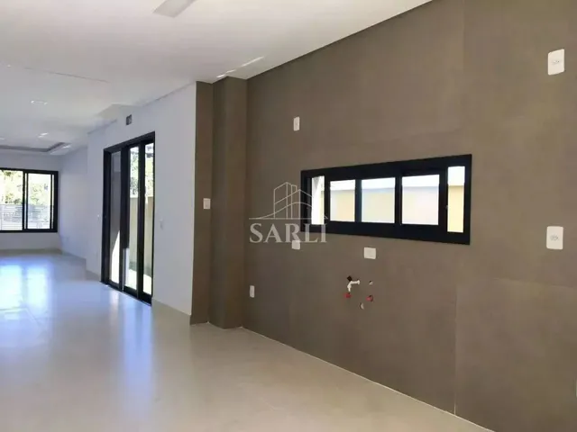 Imagem 11: Casa com 03 Dormitorios no Bairro Saco Grande em Florianópolis
