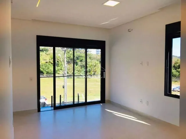 Imagem 14: Casa com 03 Dormitorios no Bairro Saco Grande em Florianópolis