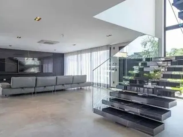Imagem: Casa com 5 Dormitórios À Venda, 513 M²