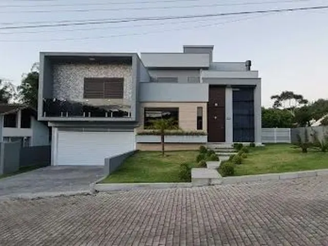 Imagem: Casa com 4 Dormitórios À Venda, 235 M²