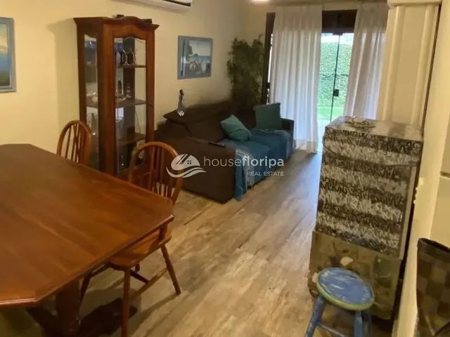 Imagem 9: Casa Triplex Aconchegante com 3 Dormitórios, Suíte e Vista Panorâmica no Condomínio