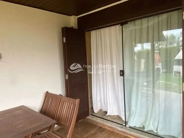 Imagem 4: Casa Triplex Aconchegante com 3 Dormitórios, Suíte e Vista Panorâmica no Condomínio