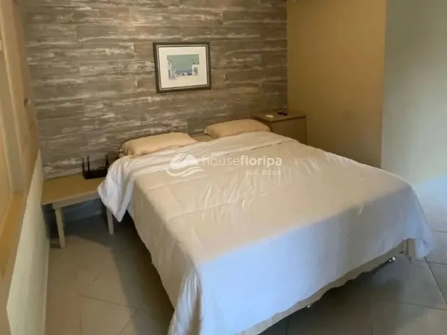 Imagem 7: Casa Triplex Aconchegante com 3 Dormitórios, Suíte e Vista Panorâmica no Condomínio