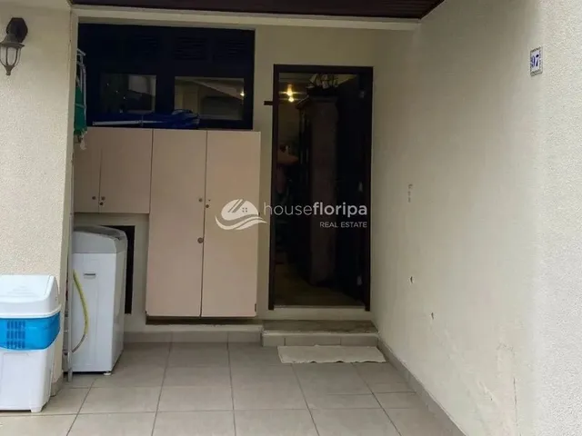 Imagem 5: Casa Triplex Aconchegante com 3 Dormitórios, Suíte e Vista Panorâmica no Condomínio