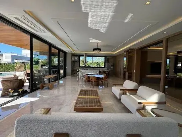Imagem: Casa com 4 Dormitórios À Venda, 650 M²