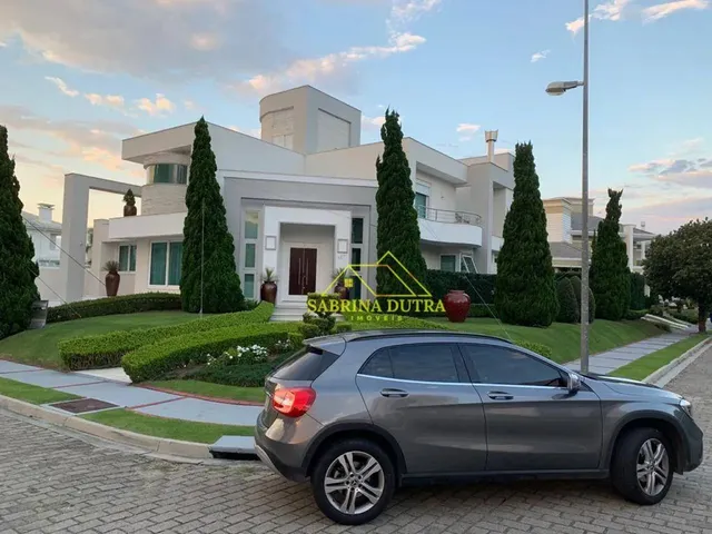 Imagem: Casa com 4 Dormitórios À Venda, 700 M²