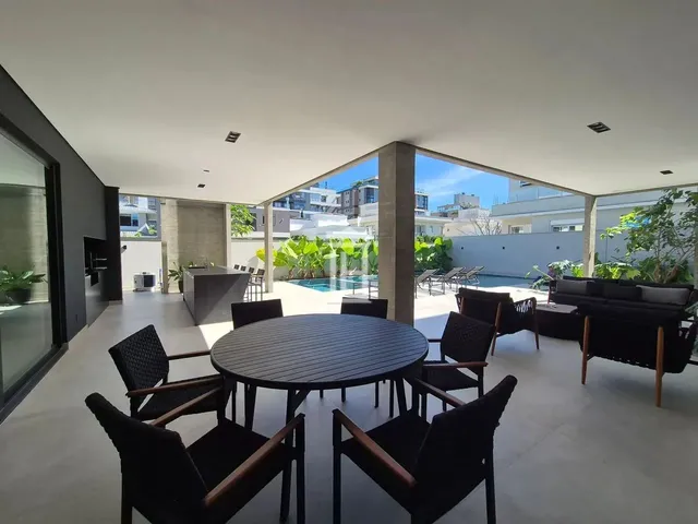 Imagem 10: Casa de Alto Padrão em Jurerê Internacional