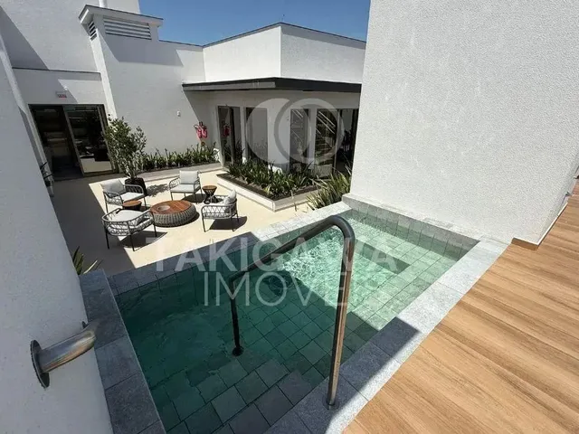 Imagem 12: Apartamento para Venda em Florianópolis, Jurerê, 2 Dormitórios, 2 Suítes, 2