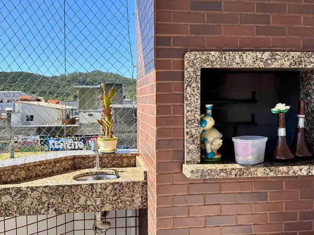 Imagem 16: Vendo e Alugo- Apartamento Ensolarado, com Sacada Espaçosa e Ótima para Secar Roupas