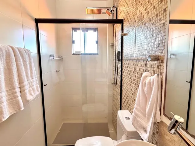Imagem 2: Vendo e Alugo- Apartamento Ensolarado, com Sacada Espaçosa e Ótima para Secar Roupas
