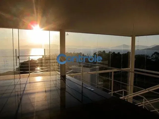 Imagem 5: Imóvel para Venda Tem 500 Metros Quadrados com 3 Quartos em Cacupé - Florianópolis - Sc