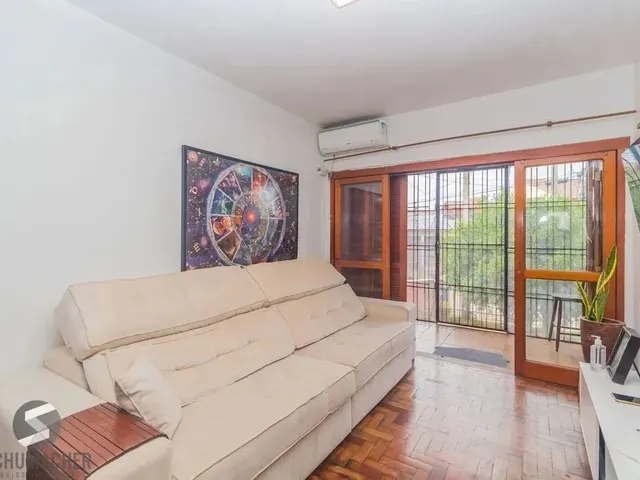 Imagem: Casa de 3 Dormitórios À Venda no Bairro