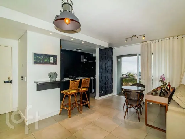 Imagem: O apartamento possui 1 Dormitório, 1 Suíte, 3 Banheiros,