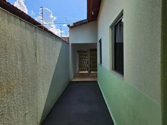 Imagem 3: Térrea para Venda com 250 Metros Quadrados com 3 Quartos em Conjunto Primavera