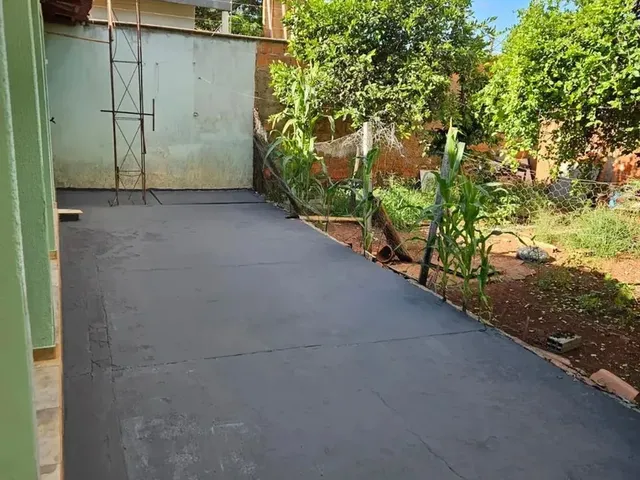 Imagem 7: Térrea para Venda com 250 Metros Quadrados com 3 Quartos em Conjunto Primavera