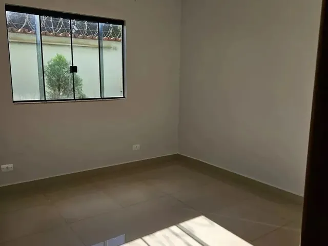 Imagem 6: Térrea para Venda com 250 Metros Quadrados com 3 Quartos em Conjunto Primavera