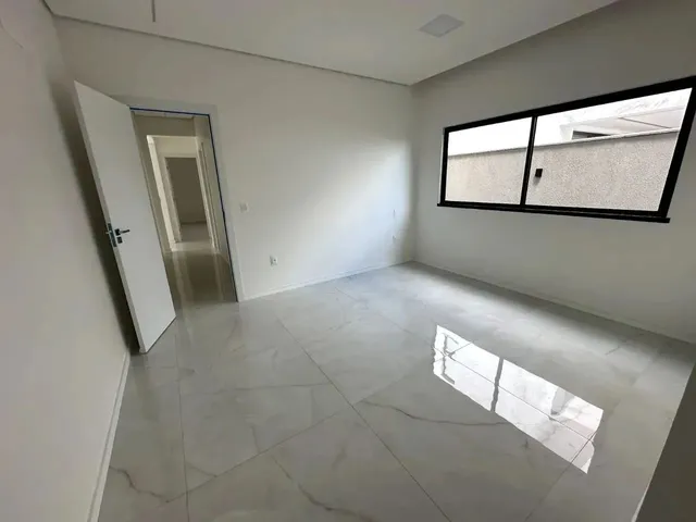 Imagem 10: Casa Plana no Terras 1, 175M² 03 Suítes, Piscina com Cascata e Prainha! Cód. 4218Si