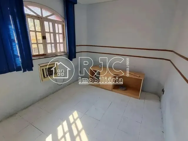 Imagem 4: Imóvel para Venda Tem 38 Metros Quadrados com 3 Quartos em Grajaú - Rio de Janeiro - Rj