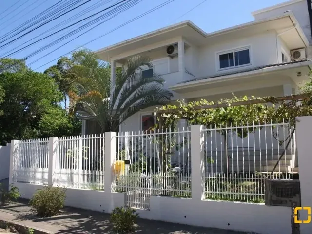 Imagem: Casa Residencial - 5 Dormitórios - com