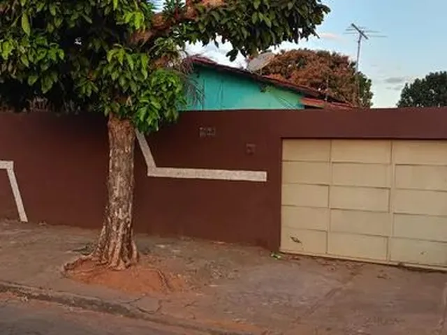 Imagem: Vendo Casa 3 Suítes com Piscina. Casa de