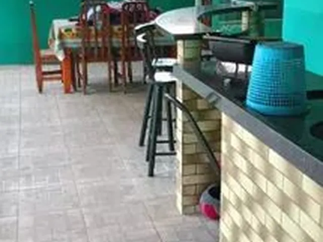 Imagem 3: Vendo Casa 3 Suítes com Piscina. Casa de Rua com 3 Quarto(S) e 2 Banheiro(S) À Venda