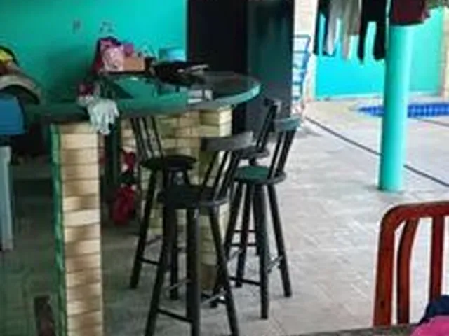 Imagem 2: Vendo Casa 3 Suítes com Piscina. Casa de Rua com 3 Quarto(S) e 2 Banheiro(S) À Venda