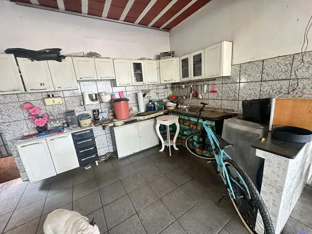 Imagem 9: Imóvel para Venda com 300 Metros Quadrados com 3 Quartos em Realengo - Rio de Janeiro