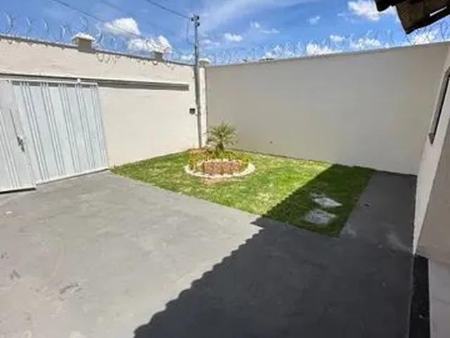 Imagem 3: Vende-Se Casa 2 Quartos 1 Suíte. Casa de Rua com 2 Quarto(S) e 1 Banheiro(S) À Venda