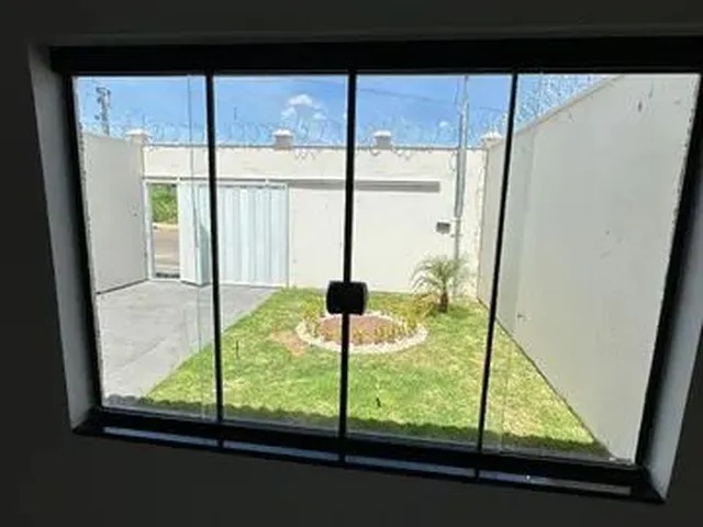 Imagem 11: Vende-Se Casa 2 Quartos 1 Suíte. Casa de Rua com 2 Quarto(S) e 1 Banheiro(S) À Venda