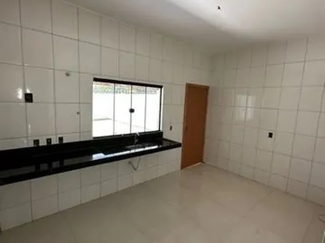 Imagem 16: Vende-Se Casa 2 Quartos 1 Suíte. Casa de Rua com 2 Quarto(S) e 1 Banheiro(S) À Venda