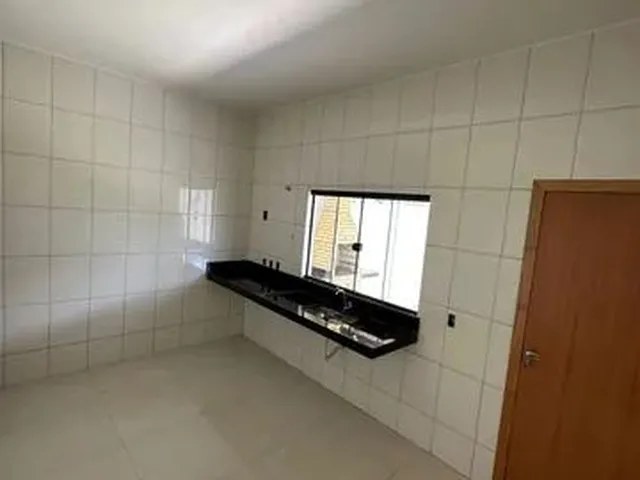 Imagem 6: Vende-Se Casa 2 Quartos 1 Suíte. Casa de Rua com 2 Quarto(S) e 1 Banheiro(S) À Venda