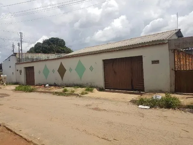 Imagem: Casa Usada com Barracão Fundo no Bairro